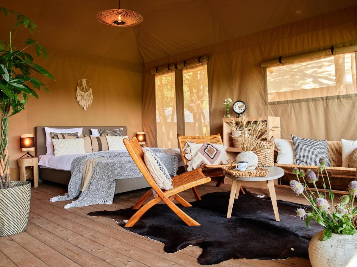 Hotel Zatoria Luxury Glamping Zator Extérieur photo